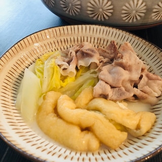 白菜と油揚げのナンプラー豆乳鍋